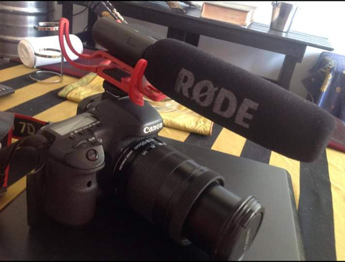 Canon Eos 7d Com Lente 18-135mm E Microfone Rode De Brinde
