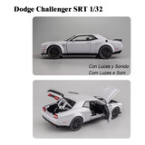 Coche De Metal En Miniatura Dodge Challenger Srt Hellcat Rojo, Color Gris