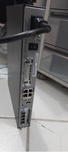 Switch Cisco 1841 1800 Series 50/60 Hz