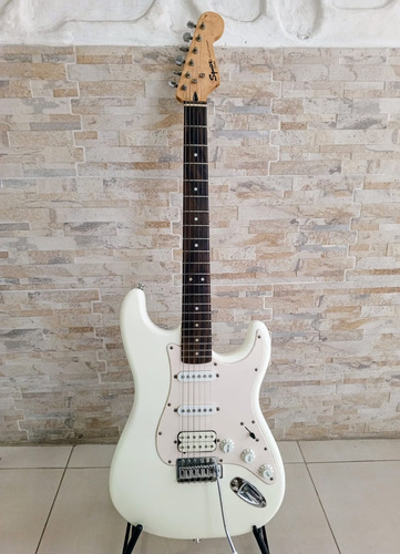 Guitarra Eléctrica Fender Squier Bullet Blanca Usada 