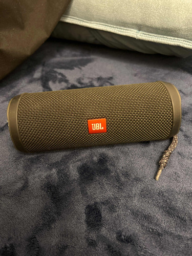 Caixa De Som Jbl Flip 4