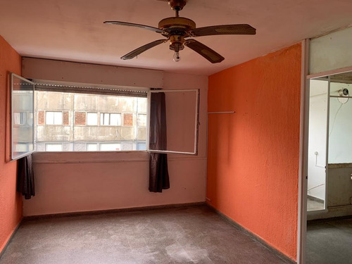 Apartamento En Alquiler En Complejo Inve, 3 Dormitorios Y 1 Baño En Malvín Norte