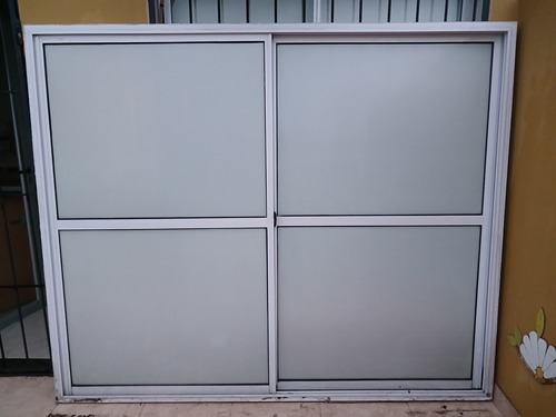 Puerta Aluminio Corrediza 2.2 X 1.8 M - Hojas Policarbonato