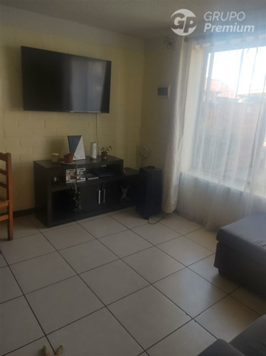 Casa En Venta De 2 Dorm. En Peñaflor