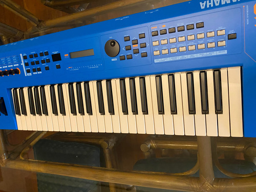 Sintetizador Yamaha Mx49 Blue Usb Midi Sonidos Motif Xs 