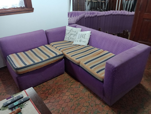 Sillon 3 Cuerpos Con Camastro Y 4 Almohadones Rayados