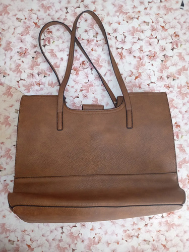 Bolsa Para Dama Amplia Y Elegante