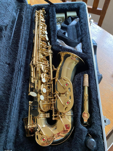 Vendo Saxofon Alto J. L. Battist Usado