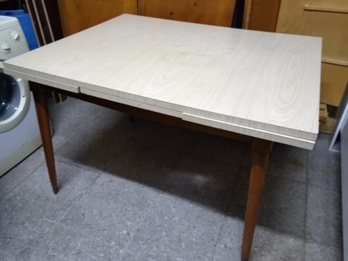 Mesa Vintage Estilo Americano De La Década Del 60 Con Tablas