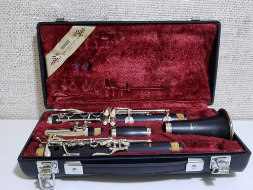 Clarinete Yamaha Ycl 452 Ébano/prata Usada Ref: 611