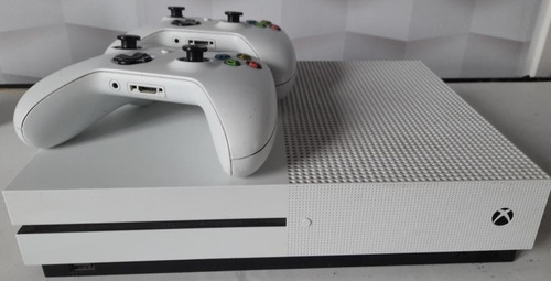 Microsoft Xbox One S 500gb Standard Cor  Branco 2 Controles