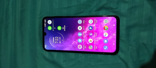 Motorola One Zoom