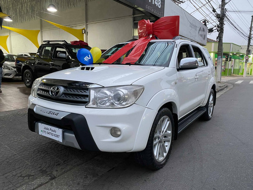 TOYOTA HILUX SW4 3.0 SRV 4X4 7 LUGARES 16V TURBO 