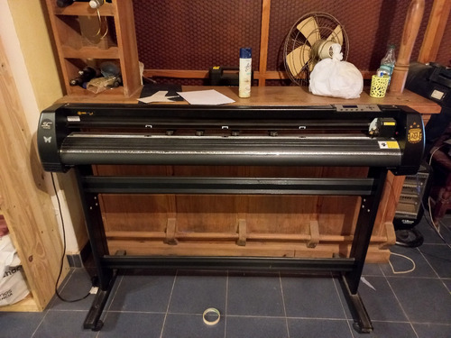 Plotter De Corte Semiautomatico 122cm