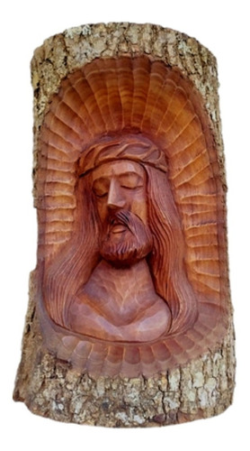 Face De Cristo Entalhada Na Madeira.