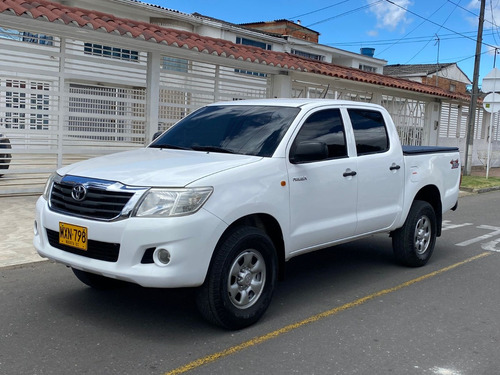 Toyota Hilux 4x4 2500cc Tdi Mt Aa Ab Abs Dh Fe