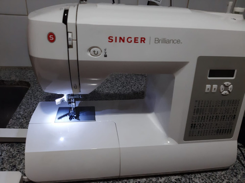 Maquina De Coser Singer