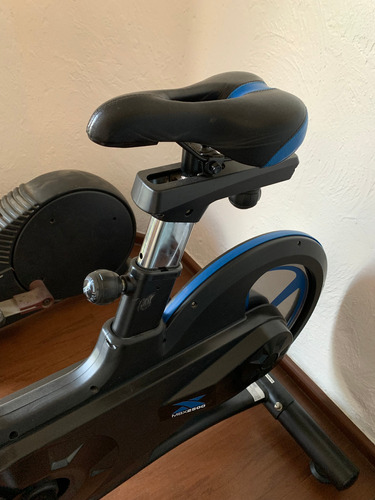 !remate! Bicicleta Fija Xterra Fitness Mbx2500 Negro Y Azul