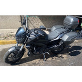 Motocicleta Bajaj Pulsar Dominar 250cc 2022