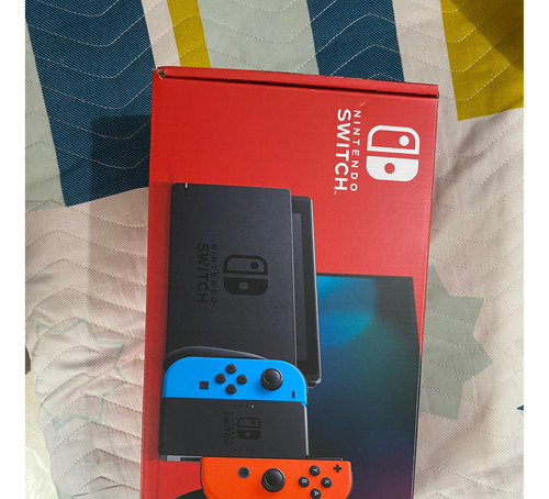 Consola Nintendo Switch 32 Gb Standard Edition Neon