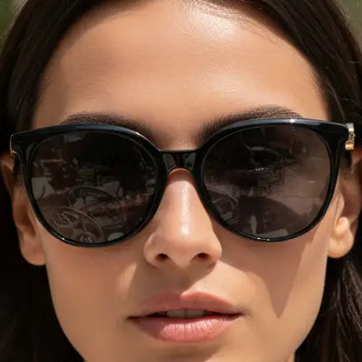 Lentes de Sol Versace Cat Eye VE4404F Negro Oro Protección UV 55mm | Meses sin interés