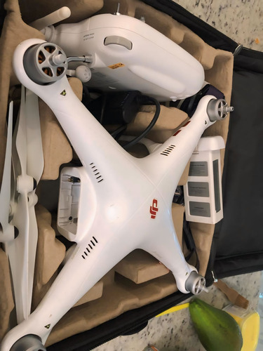 Drone Dji Phantom 3 Standard 2.7k 5.8 Ghz 3 Baterias