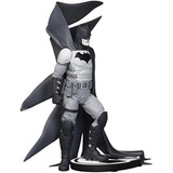 Estátua Batman Blanco Y Negro Por Rafael Albuquerque 