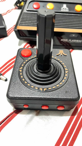 Atari Flashback 7 Com 101 Jogos E Controles Sem Fio