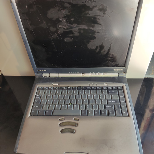 Laptop Toshiba Modelo 2805-s503 Se Vende Por Partes Pregunta