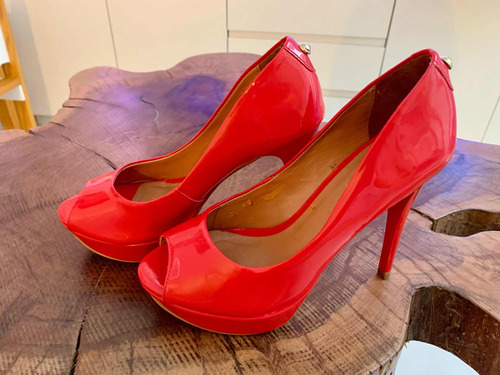 Stilletos Rojos Via Uno