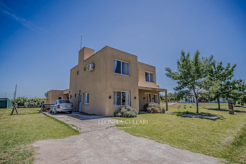 Venta - Casa - Barrio Santo Domingo - Canning / San Vicente