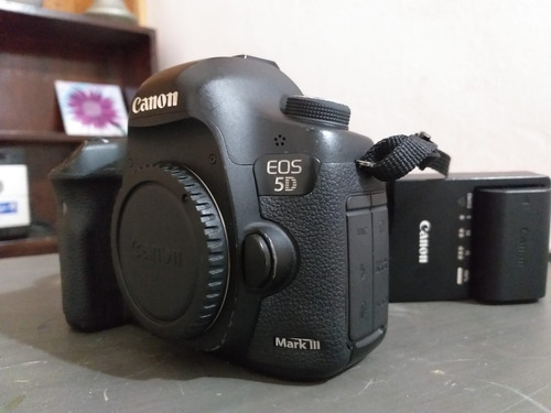  Canon Eos 5d Mark Iii Dslr Color  Bien Cuidada