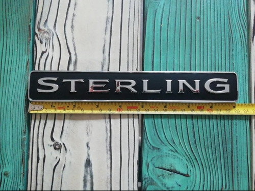 Emblema De Tractocamión Sterling 