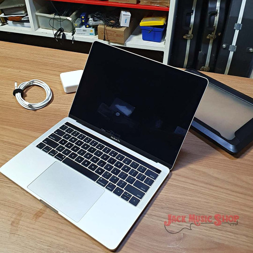 Macbook Pro 13 Mid 2017 A1706 Intel Core I5-7267u 3.10 Ghz