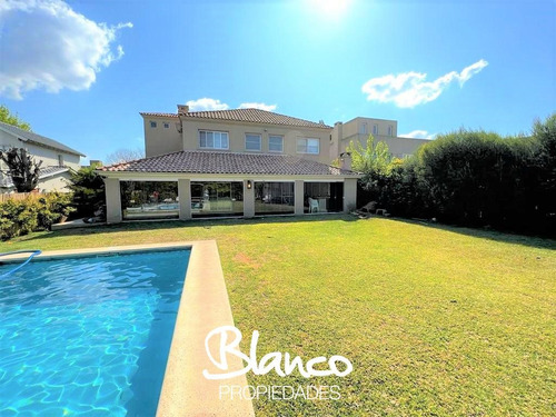 Casa En Venta En La Lomada, Pilar, G.b.a. Zona Norte