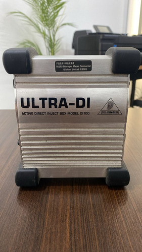 Direct Box Ativo Behringer Ultra Di-100 Uso Profissional