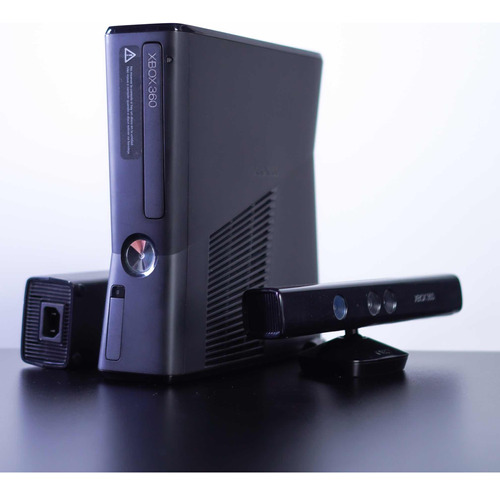 Xbox 360 Slim 4gb Completo, Bloqueado + Sensor Kinect