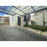 Venta Casa Remodela Con 130m² Cubiertos, Piscina, Jardin, Cochera En Monte Castro