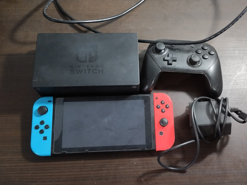 Nintendo Switch + Control Pro