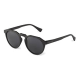 Anteojos De Sol Polarizados Hawkers Lifestyle Warwick One Size, Diseño Polarized Carbon Black Dark Con Marco De Nailon Tr90 Color Negro Mate, Lente Negra De Policarbonato Clásica, Varilla Negra Mate D