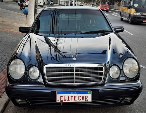 MERCEDES-BENZ E 320 3.2 ELEGANCE V6 GASOLINA 4P ÚNICO DONO