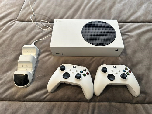 Xbox Series S Semi Nuevo Con 2 Controles (usado Solo 1 Vez)