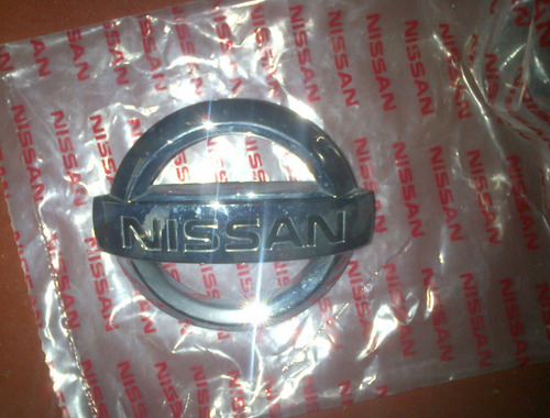 Emblema De La Parrilla De Nissan Murano 2005 2007  Foto 3