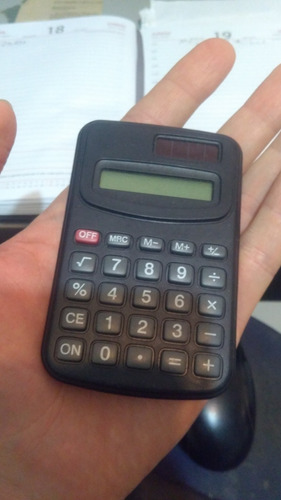 Mini Calculadora De Bolso Pequena E Compacta Funcionando Ok!