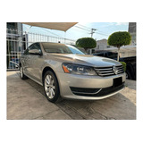 Volkswagen Passat Confort Aut 2012