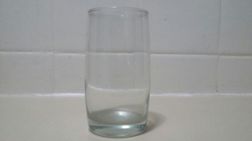 Vaso De Vidrio Transparente En Muy Buen Estado