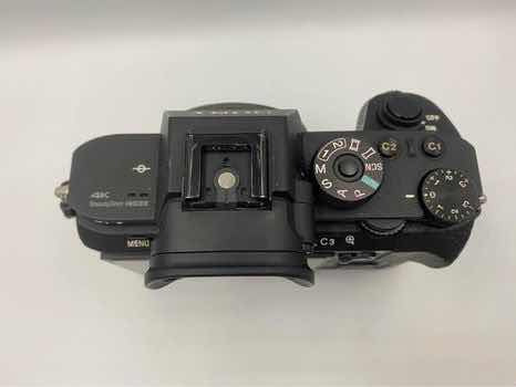 Câmera Sony A7rii Com Lente Zeiss Fe 4/24-70