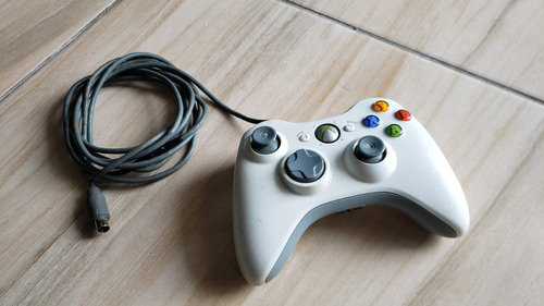 Controle Com Fio Original Do Xbox 360 Ou Pc. Detalhe No Cabo