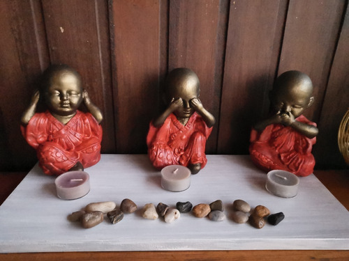 Centro De Meditación -incluye Budas, Altar, Velas, Piedras