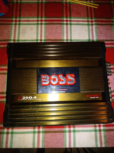 Potencia Boss 1000w X 4 Canales 250w Con Cables Rca Incluido